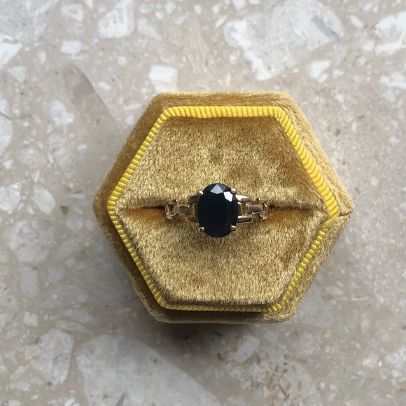 Sapphire Yellow Gold Modern Vintage Ring - Picture 6 of 11